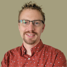 Andrew Den Hertog headshot